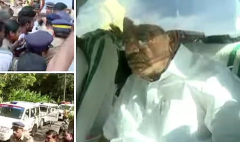 വയനാട്ടിലെ കടുവാ ആക്രമണം: രാധയുടെ വീട്ടിലെത്തിയ വനംമന്ത്രിയെ തടഞ്ഞു, റോഡിൽ കുത്തിയിരുന്നും കിടന്നും പ്രതിഷേധം | Wayanad tiger attack