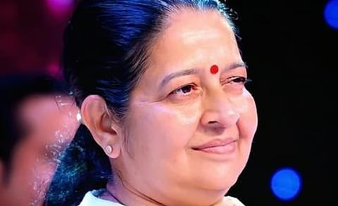 DYFI supports Uma Thomas MLA