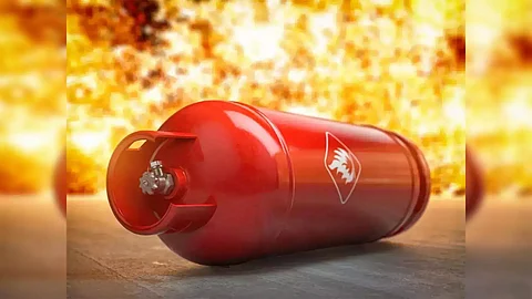 തായ്വാനിൽ മാളിൽ പൊട്ടിത്തെറി; മരണം 5 ആയി | Gas Exploded