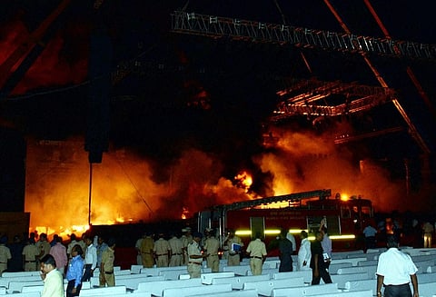 Massive fire at 'Make in India' event in Mumbai, no casualties reported