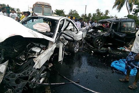 Six dead in fatal accident involving 3 cars on Chennai Bengaluru highway