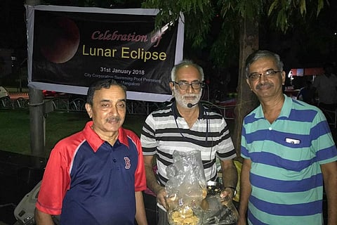 Munching away the myths: Mangaluru’s rationalists distribute snacks during eclipse