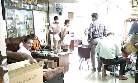 Karnataka ACB raids homes, offices of 5 bureaucrats over disproportionate assets