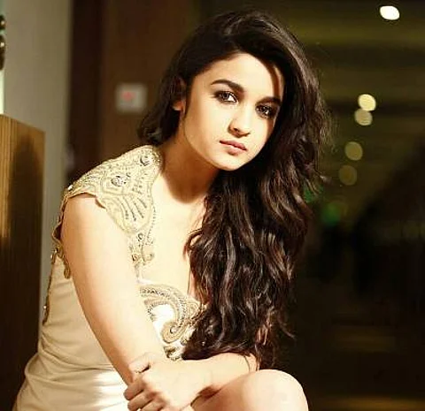 I'm a clumsy human being, says Alia Bhatt