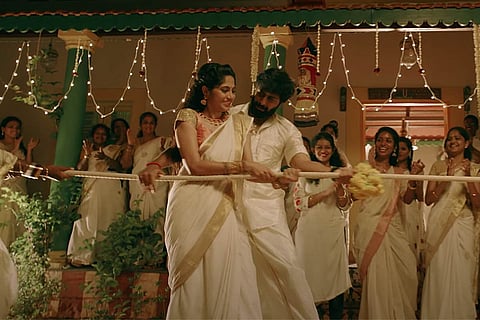 Ashwin Kumar and Kushee in the video of Adipoli