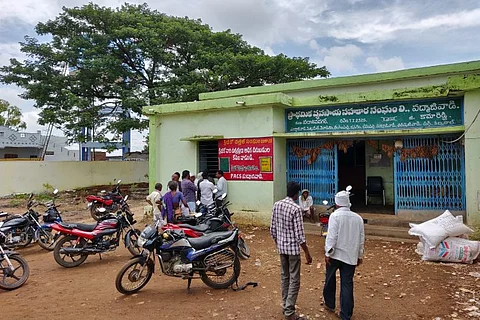 Farmers in Telangana’s Kamareddy face fertiliser shortage, authorities ill-prepared