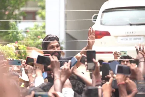 Allu Arjun greeting fans at his residence on his birthday