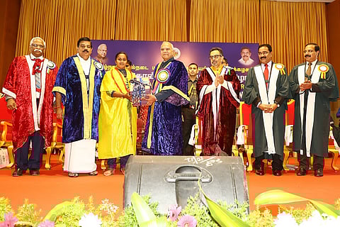 Daughter of a lorry driver, mom to toddler: This first gen graduate has left TN in awe