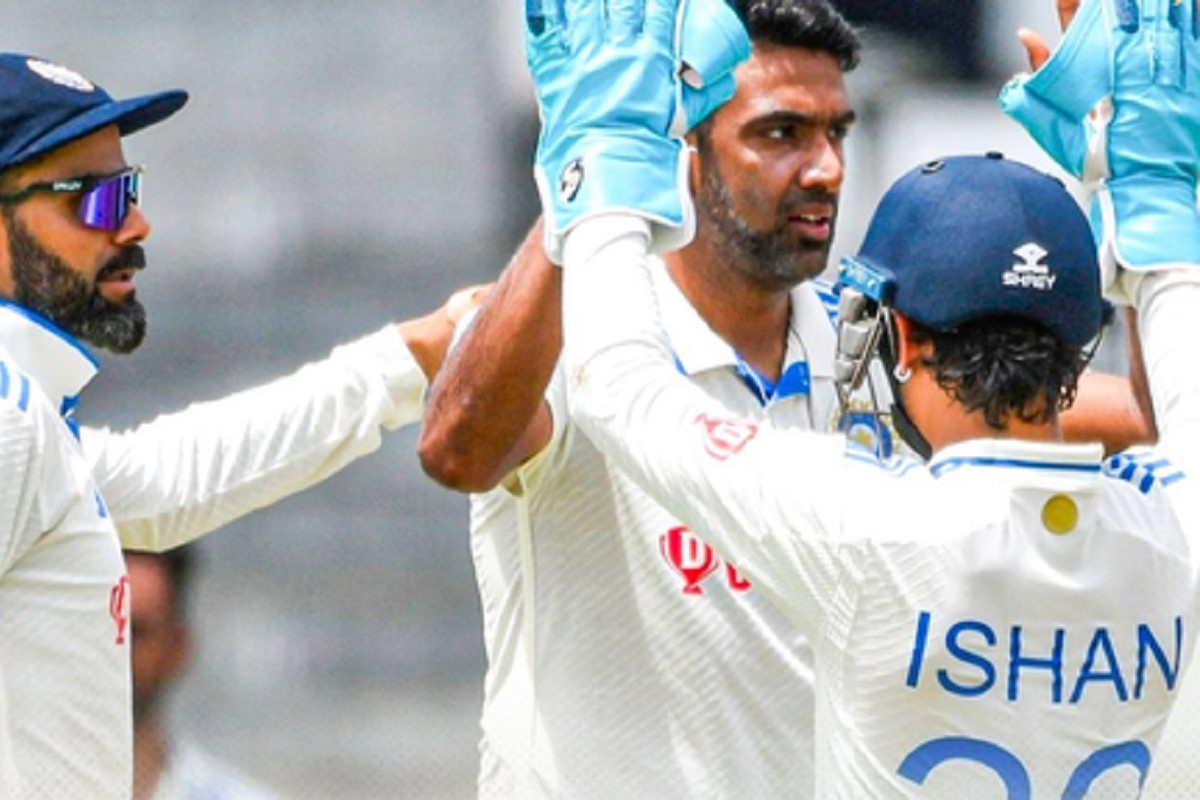 Ravichandran Ashwin and Virat Kohli