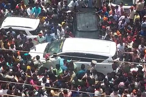 Bharatiya Janata Yuva Morcha workers gheraoing Minister's car