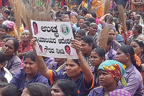 Thousands of sanitation workers protest in Bengaluru, demand permanent jobs