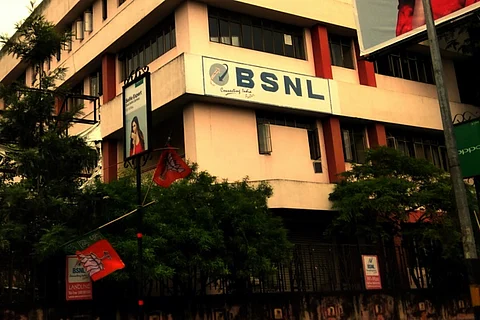 No plans of lay-offs or cut in retirement age: BSNL chairman