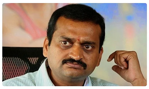 Tollywood producer PVP files complaint against Bandla Ganesh for threatening him