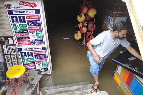 Lalbagh Main Road shop flooded