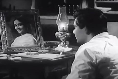 A still from Bhargavi Nilayam (1964)