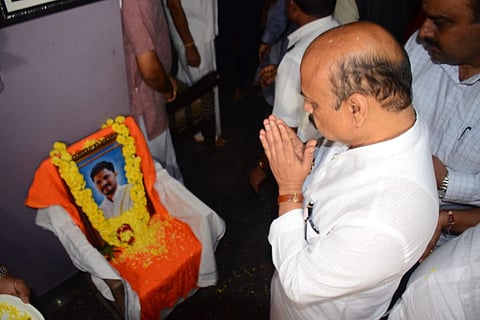 Karnataka CM Basavaraj Bommai pays his respects to Praveen Nettaru at the family house.