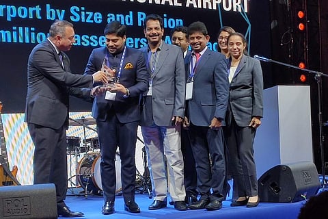 CIAL's MD Suhas receiving the award