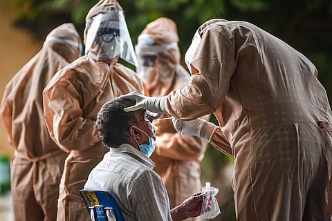 Two-hundred-and-seventy-two patients also recovered from COVID-19, and tested negative.