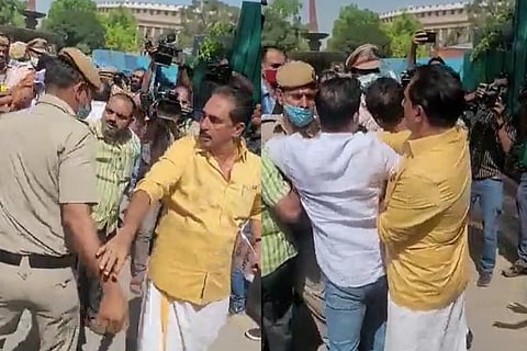 Congress MPs in a scuffle with Police during K Rail protest