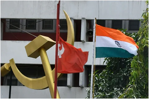 Cong in Kerala alleges CPI(M) hoisted party flag at same height as national flag