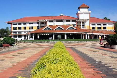 Dalit research scholars in Calicut Uni allege discrimination, 2 teachers face action
