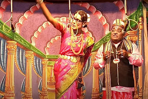 A scene from the play featuring Subbi Setty's character