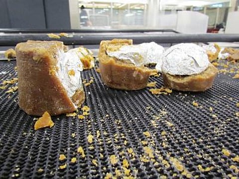 Woman carrying over 1 pound of cocaine inside caramelised sugarcane sweets caught at US airport