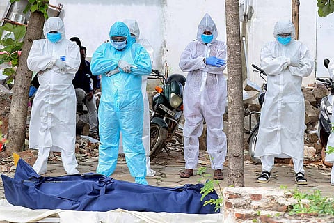 Burial of COVID-19 victim in Tamil Nadu