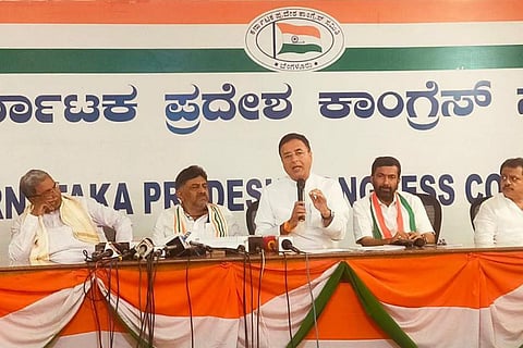 Congress leaders DK Shivakumar and Siddaramaiah, as well as AICC General Secretary Randeep Singh Surjewala, held a press conference.