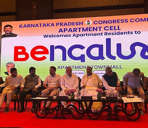 Bengaluru Congress leaders on stage