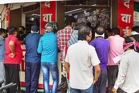 Union govt permits door delivery of medicines by medical shops during lockdown