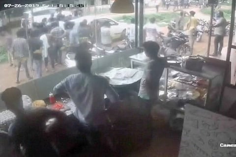 4 Cochin University students injured as SFI and KSU members clash over hostel elections