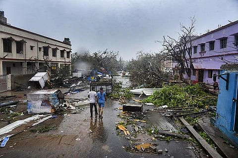Cyclone Fani: 1,000 Telangana electricity employees sent to Odisha to help restore power