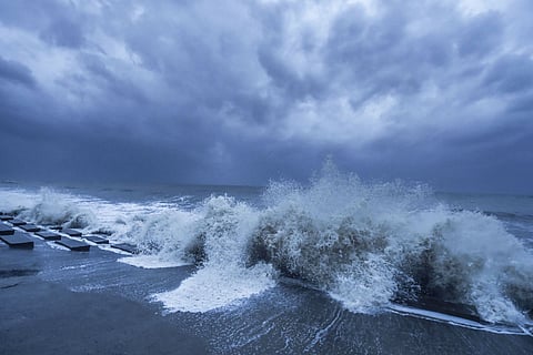 Rough sea in the Bay of Bengal ahead of Cyclone 'Yaas' landfall, at Digha in East Midnapore distric
