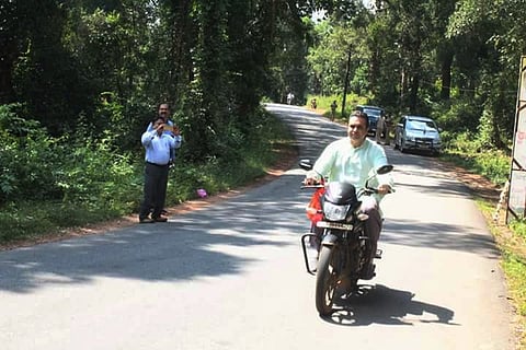 Karnataka minister pays Rs 100 fine after videos of joyride without helmet go viral