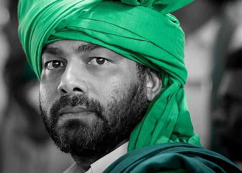 Will Cong back a Swaraj India candidate, the son of popular farmer leader Puttanaiah?