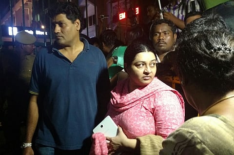 As Jayalalithaa’s condition deteriorates, niece Deepa Jayakumar denied entry at Apollo