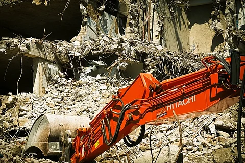 Andhra CRDA authorities demolish illegal buildings around Vijayawada