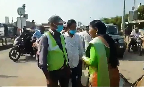 Revathi slapping a toll booth employee