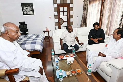 HD Devegowda, HD Kumaraswamy, Nikhil Kumaraswamy and KCR at a meeting in Bengaluru