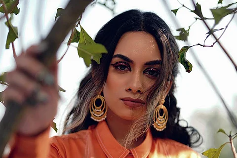Singer Dhee, screengrab from Enjoy Enjaami song video