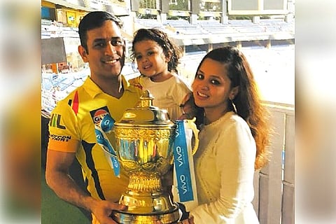 Watch: As CSK lifts IPL trophy, skipper Dhoni has eyes only for daughter Ziva