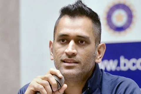 MS Dhoni achieves century of 50s in international cricket, a look at others in the list