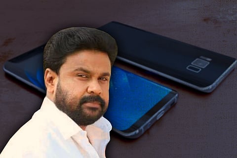 HC asks Dileep to handover his phone to police