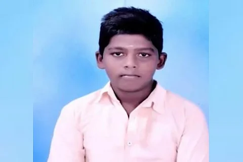 13-yr-old in TN dies after live wire on ad hoarding electrocutes him