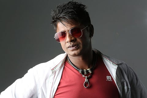 Duniya Vijay to play an auto-driving Dr Rajkumar fan in R Chandru’s ‘Kanaka’