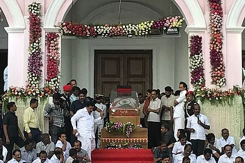 Chants of ‘Marina Vendum!’ greet EPS at Rajaji Hall as he pays respects to Kalaignar