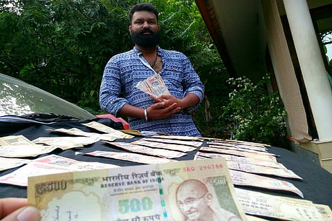 Kerala currency collector's dilemma: What to do with 'lucky' Rs 500 and Rs 1000 notes?