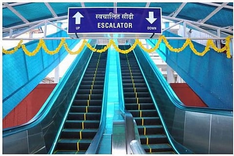 Only stations with 1,00,000 footfalls per day now to have escalators: Railways