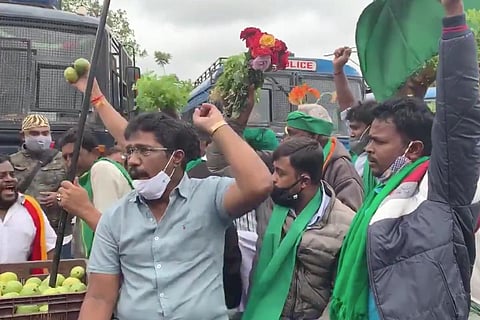 Farmer, Dalit and labour organisations protest in Bengaluru